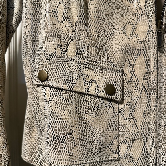 ALFANI Leather Women’s Jacket Size Small - Picture 4 of 6